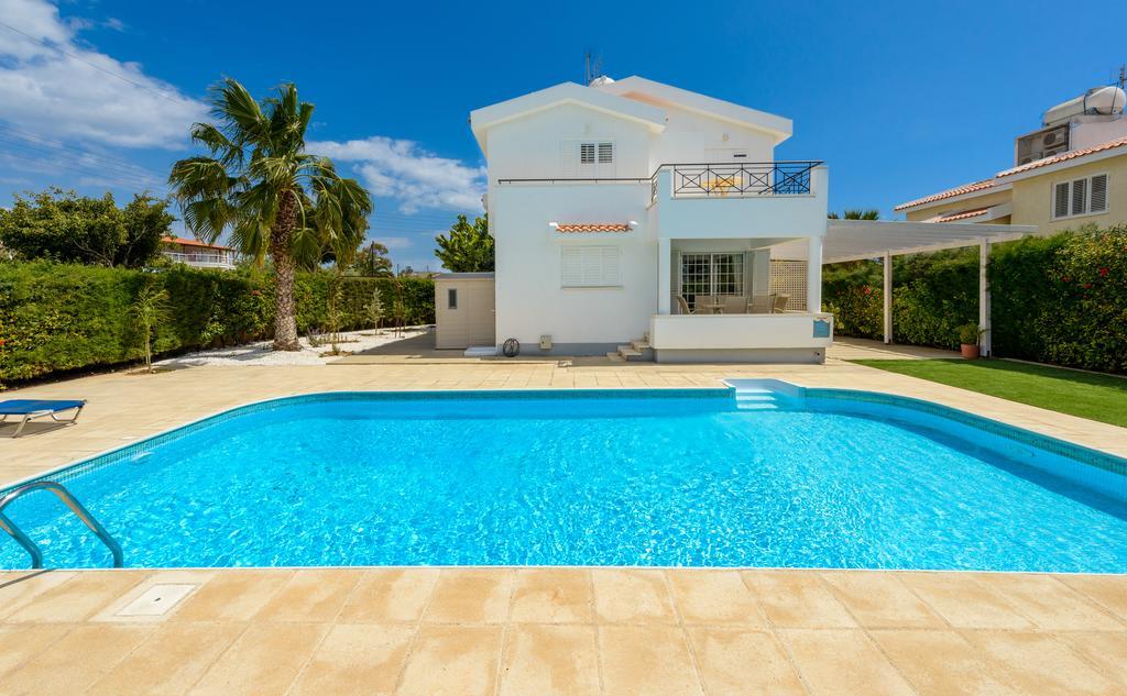 Merab Center Villas Ayia Napa Room photo