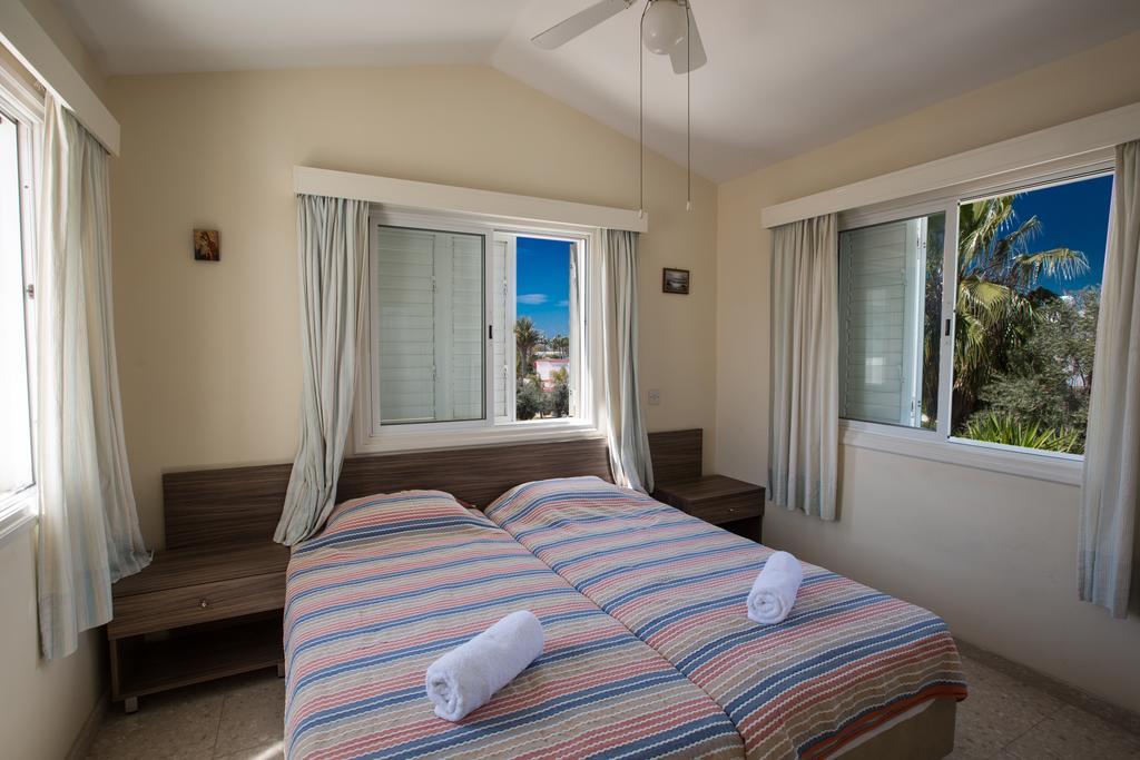 Merab Center Villas Ayia Napa Exterior photo